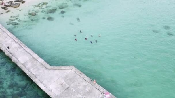 Asiatiska Lokala Landsbygdsbarn Byn Nära Stranden Vid Koh Kood Öster — Stockvideo