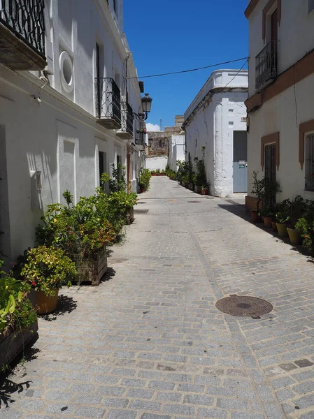Typisch Spaans straat van gebouwen — Stockfoto