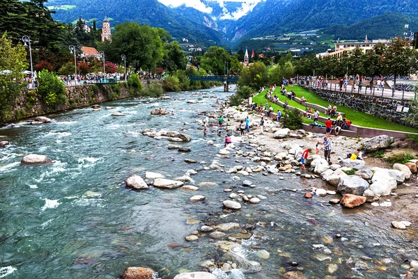 Alpesi táj - Merano, Dél-Tirol, Olaszország — Stock Fotó