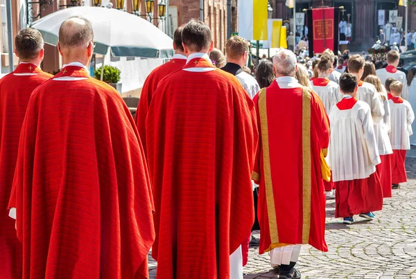 Procesión de reliquias en Seligenstadt, Alemania — Foto de Stock