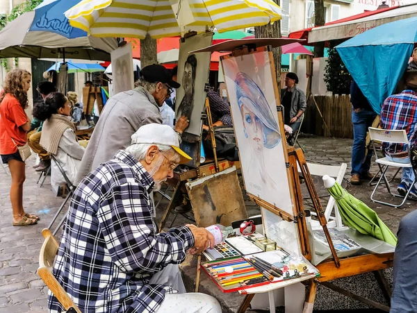 Montmartre Street Painters, Place du Tertre in Paris — Stock Photo, Image