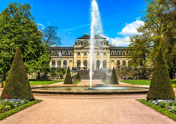 Jardim do Castelo em Fulda, Alemania Fotos De Bancos De Imagens