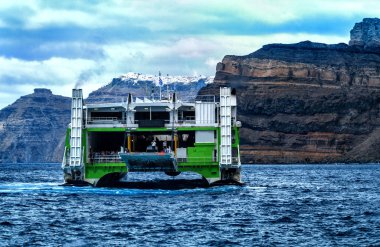 Santorini Island, Yunanistan pitoresk feribot liman