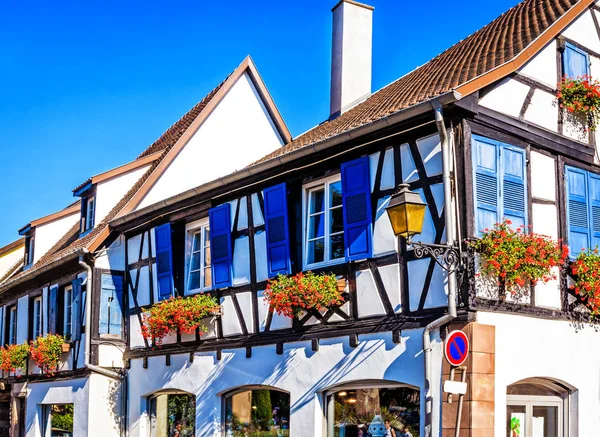 Picturesque half-timbered houses in Obernai, France — Stock Photo, Image