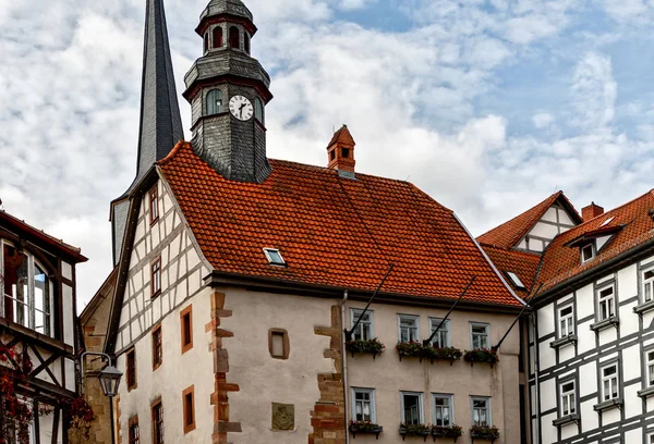 Středověké budovy v malém městě Schlitz. Vogelsbergkreis, Německo — Stock fotografie