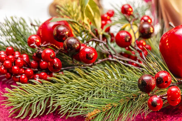 Bodegón Navidad Con Bayas Rojas Manzanas — Foto de Stock