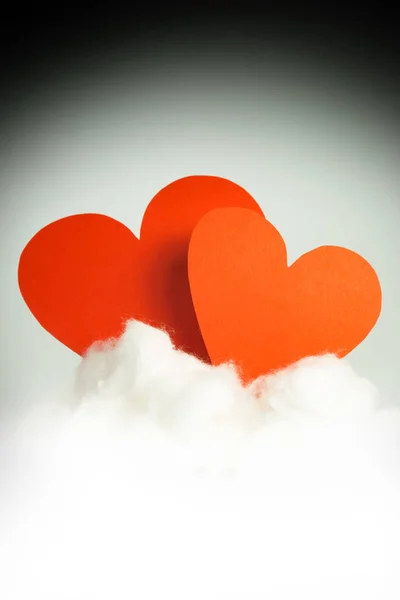 Czerwone serca na chmurze — Zdjęcie stockowe
