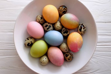 Paskalya Paskalya yumurtaları plaka bileşimi