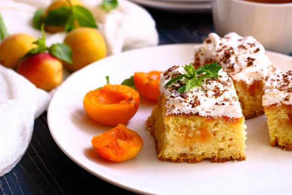 Delicious Homemade Pie Apricots Mint — Stock Photo, Image