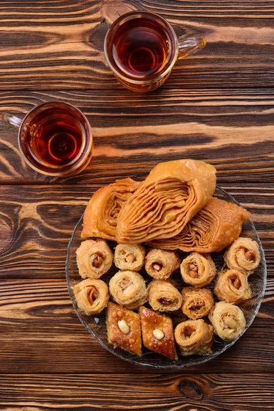 Turkish Sweet Baklava Plate Turkish Tea — Stock Photo, Image