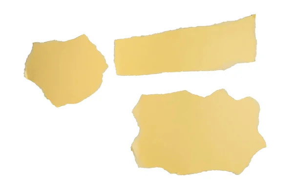 空的米黄色纸片孤立。文字或设计的空间. — 图库照片
