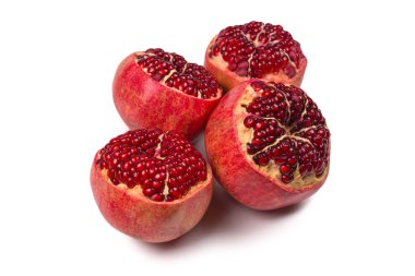 Beyaz arkaplanda izole edilmiş tatlı nar. 