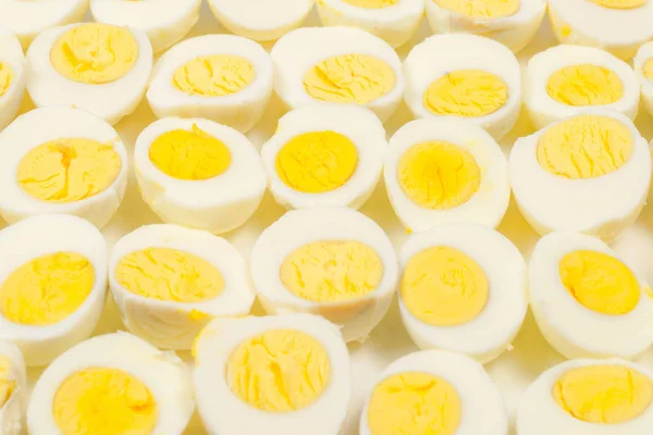 Fondo huevos medio cocidos . —  Fotos de Stock