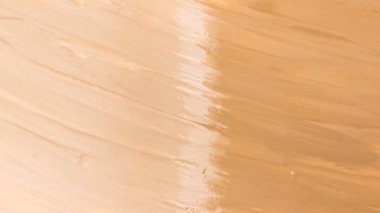 Sıvı temel dokusu. Kadınların gönlünü al.. 