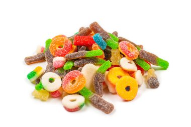 Çeşit çeşit şekerleme. Üst Manzara. Jöleli şekerler. Beyazda izole edilmiş.