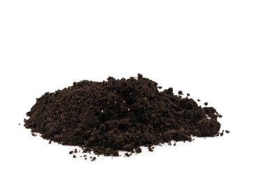 Beyaz arka planda izole edilmiş bir avuç toprak. Üst görünüm. 
