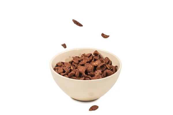 Čokoládové Kukuřičné Vločky Padající Bílou Misku Izolovanou Bílo Pohyb Copyspace — Stock fotografie