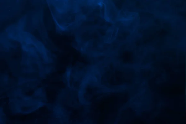 黒い背景に青い蒸気 スペースのコピー — ストック写真