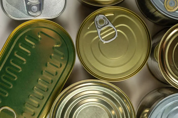 Mezcla Latas Aisladas Sobre Fondo Blanco Copiar Espacio — Foto de Stock