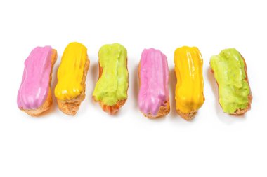 Beyaz arka planda taze ekinler izole edildi. Üst görünüm. 