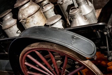 Eski zamanlarda süt dağılımı