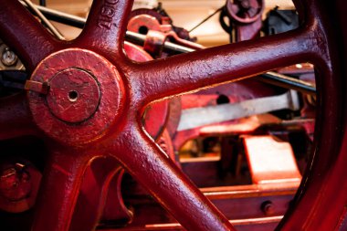 ilerleme ve arazi kırmızı tekerlek