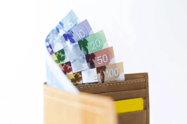 Канадських доларів у гаманці шкіряні — стокове фото