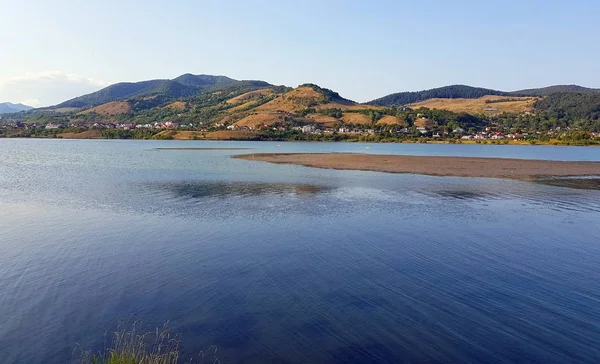 Lago arround el pueblo —  Fotos de Stock