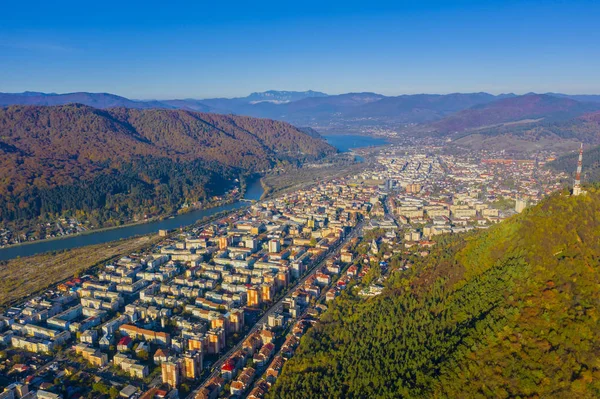 Vue aérienne du centre-ville de Piatra Neamt — Photo