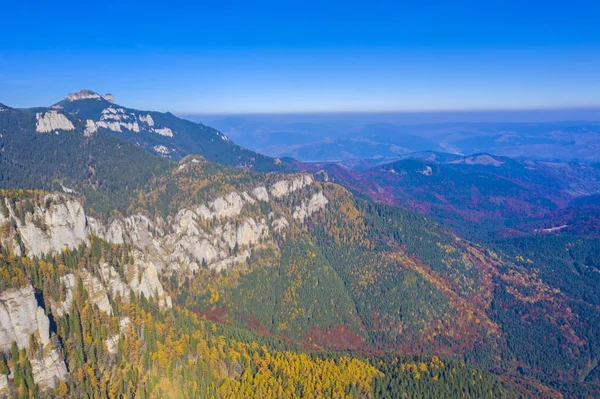 Letecká skalnatá horská krajina — Stock fotografie