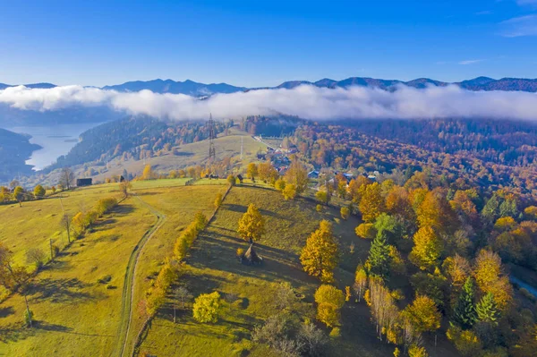 Podzimní krajina v horách — Stock fotografie