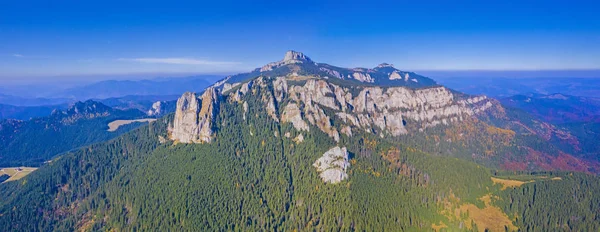 Letecká podzimní horská krajina — Stock fotografie