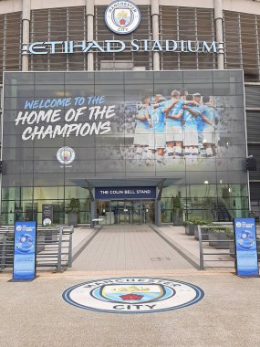 MANCHESTER, İngiltere - Şubat 03, 2020: Etihad Stadyumu Manchester City futbol takımı stadyumu