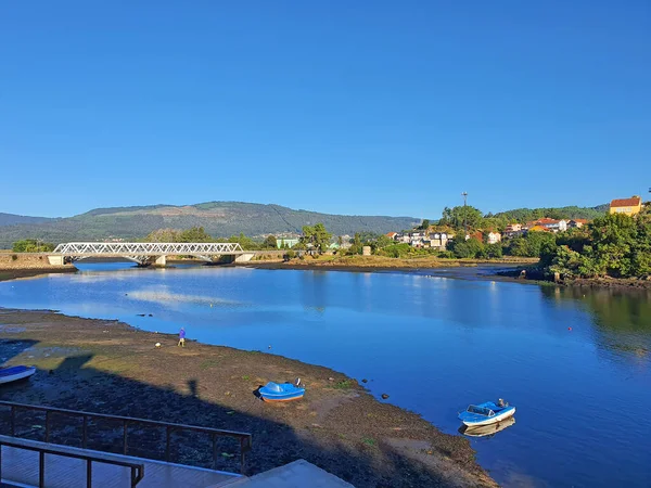 Paesaggio Fluviale Sul Fiume Verdugo Spagna Peschereccio Pescatore — Foto Stock