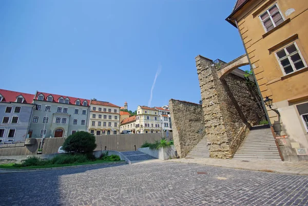 Cidade Velha Bratislava Pequenas Ruas Pavimentadas Edifícios Antigos — Fotografia de Stock