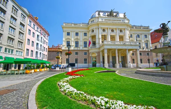 Jedna Významných Památek Bratislavě Budova Národního Divadla Letní Scéně — Stock fotografie