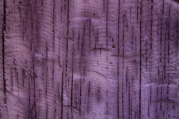 Fondo del pannello di legno bagnato viola, struttura incrinata, vecchia superficie — Foto Stock
