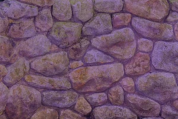 Violette Steinmauer für Hintergrund oder Felsen raue Textur — Stockfoto