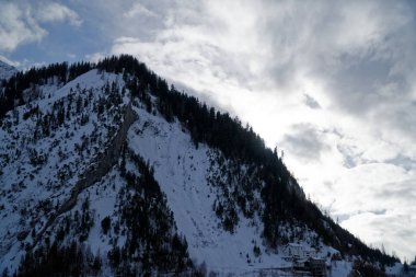 Granit Dağları kar ve kış orman Mont Blanc Alpes, İtalya ile kaplı