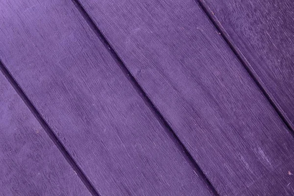 Fioletowe tekstury tło drewniany taras z deski równolegle z przerwami — Zdjęcie stockowe