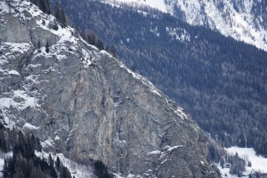Granit Dağları kar ve kış orman Mont Blanc Alpes, İtalya ile kaplı