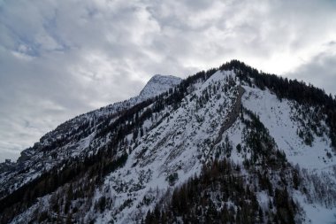 Granit Dağları kar ve kış orman Mont Blanc Alpes, İtalya ile kaplı