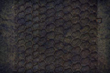 Çamur doku veya doğal organik kil ve jeolojik tortu karışımı ıslak siyah toprak, araba izlemek