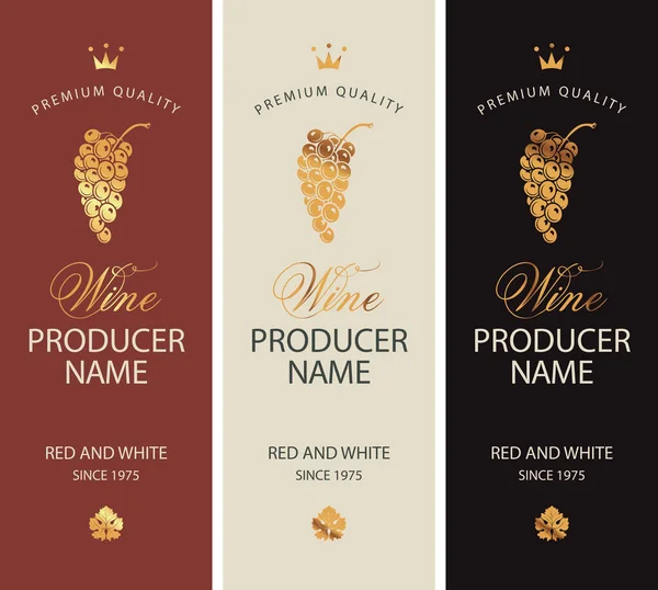 Conjunto de etiquetas de vino con racimos de uva y coronas — Vector de stock