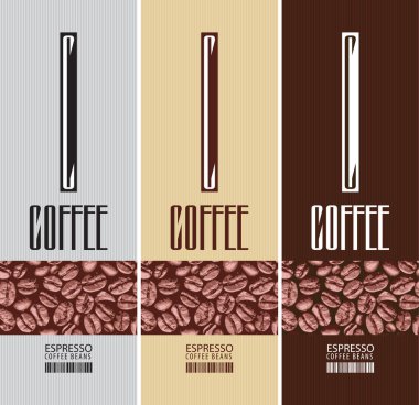 Kahve çekirdekleri için üç dikey etiketli vektör kümesi