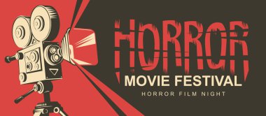 Korku filmi festivali için vektör posteri. Eski bir film projektörü ve kanlı bir yazı olan illüstrasyon. Korku sineması. Korku filmi gecesi. Pano, ilan panosu, web tasarımı, biletler için uygun