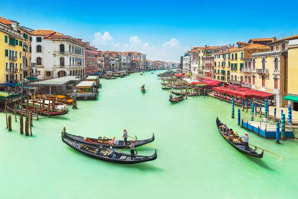 Vedere Panoramică Uimitoare Podul Rialto Grand Canal Multe Gondole Vaporetto fotografii de stoc fără drepturi de autor