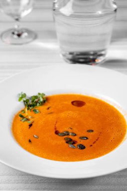 Çekirdekli kabak çorbası.