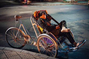 Vitnam 'da uyuyan adam.