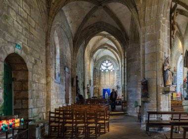 Locronan, Fransa. 11 Nisan 2017. City Locronan, Fransa 'nın başkenti Chteaulin ve Chteaulin Kantonu' nun Finisterre bölgesinde yer alan bir şehirdir..